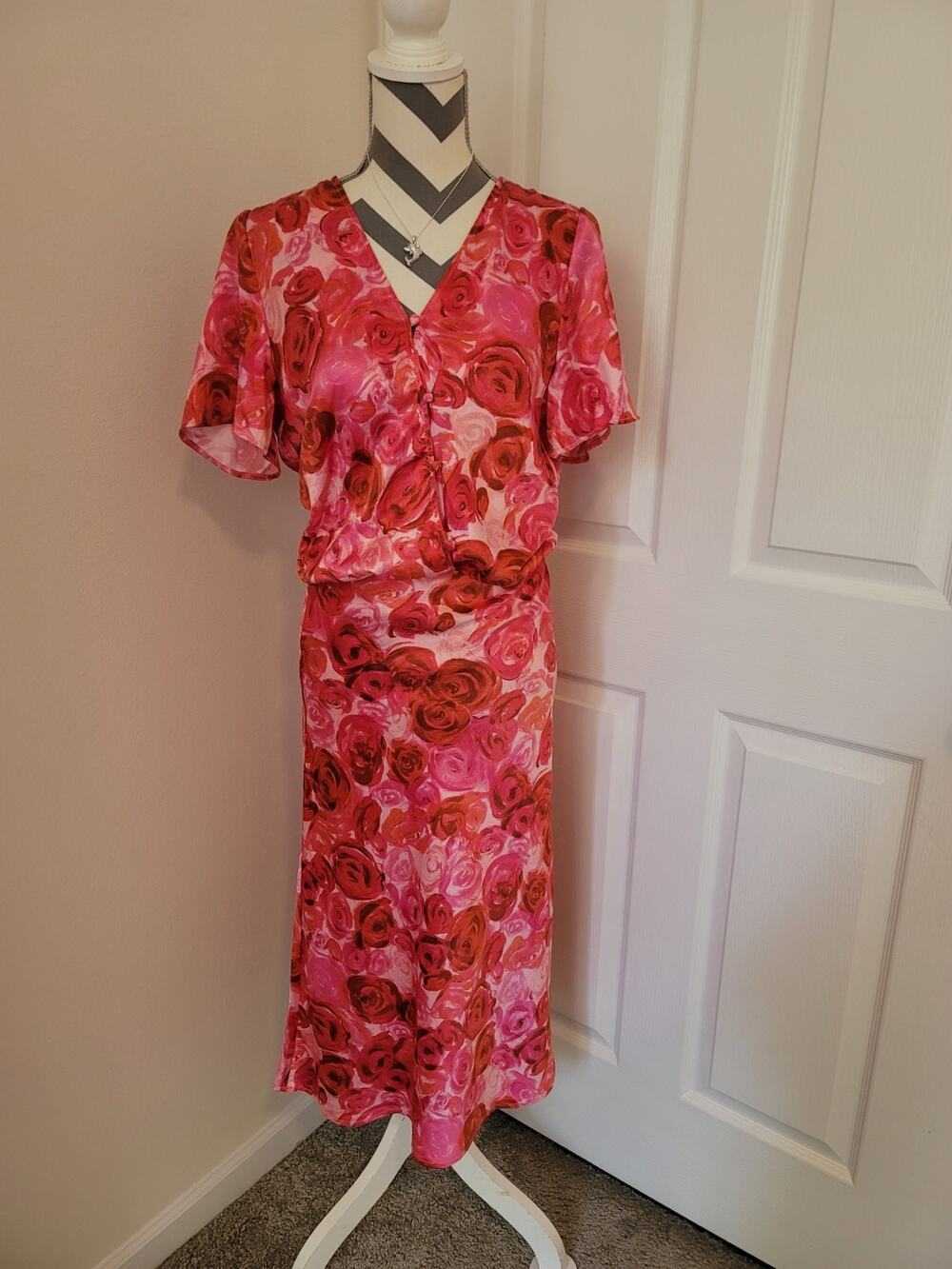 Pink Floral Rose Print Wrap Top & Flare Skirt Set Sz M Satin Lightweight Travel